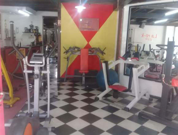 Vendo gimnasio totalmente equipado