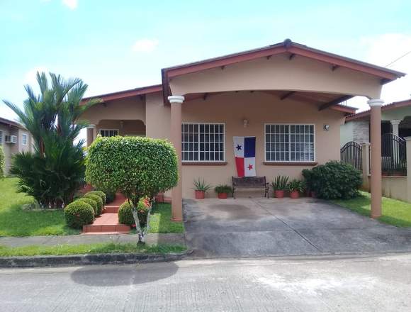 VENDO HERMOSA CASA EN BRISAS DEL GOLF -YSG