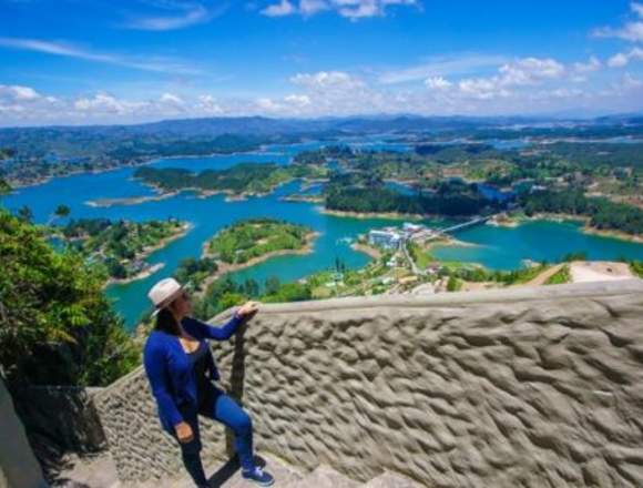 VISITA LA PIEDRA DEL PEÑOL EN ANTIOQUIA