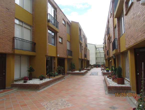 SE VENDE CASA EN COLINA CAMPESTRE !NEGOCIABLE!