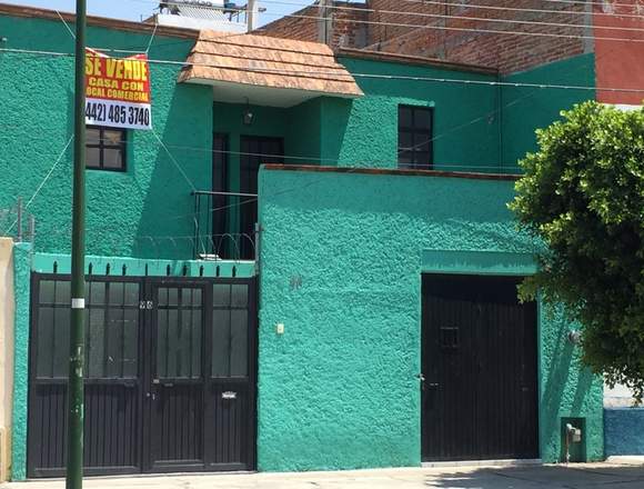 CASA CON LOCAL EN VENTA. QUERÉTARO