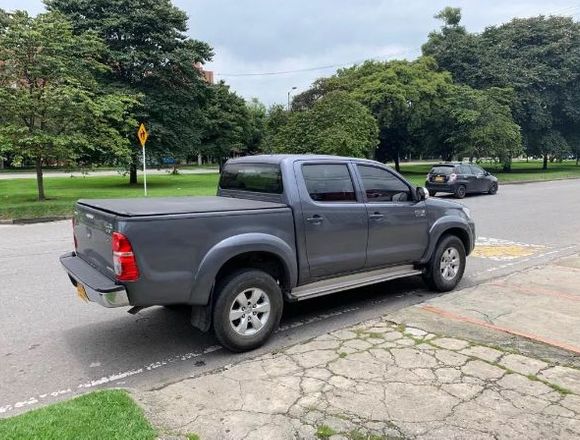 Toyota hilux 4x4 srv 3000cc diesel