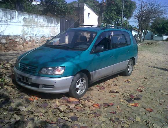 VENDO TOYOTA IPSUM MODELO 99 OBS SIN MOTOR..