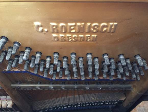 Se vende piano de marca alemana Roehnisch