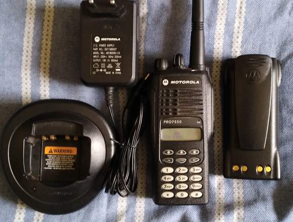 Radio motorola pro5150 con pantalla 