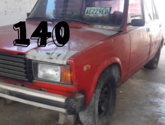 Lada 2107 sin motor tiene caja de 5 velocidades 