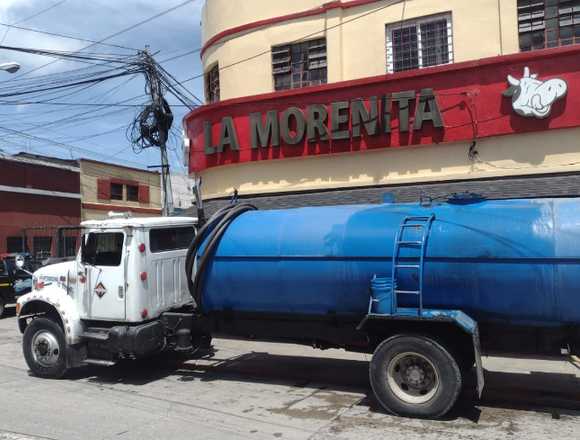 DISTRIBUCIÓN DE AGUA POTABLE EN CAMIONES CISTERNA