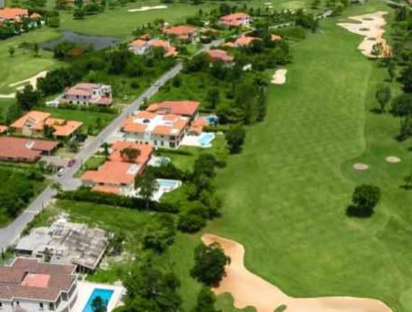 ¡TERRENO EN EL ESCLUSIVO METRO COUNTRY CLUB!