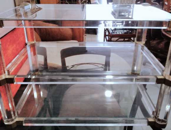 Mesa pequeña de cristal 