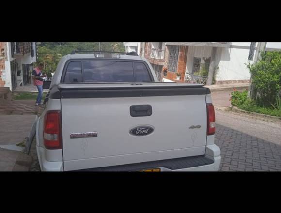 Ford Explorer Sport Trac full equipo