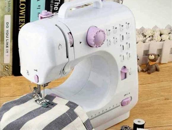 Maquina de coser nueva 