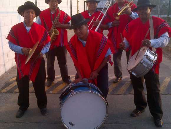 Disfruta  con la banda de pueblo de Guayaquil 