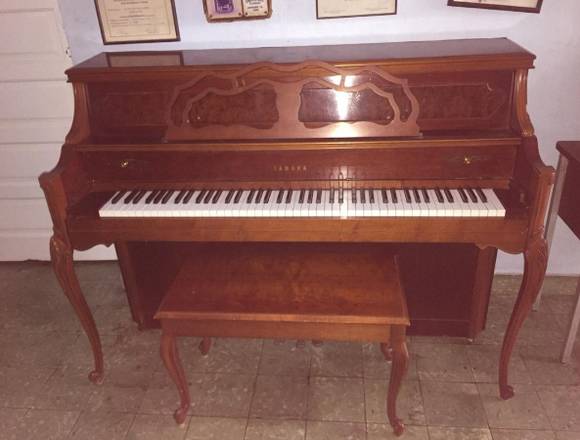 Piano Yamaha M500 P, Piano vertical Roble claro