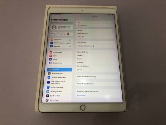 iPad Pro 10.5", 64GB Speicher, mit Zubehör