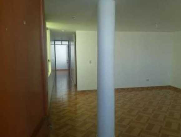 Vendo departamento en Tacna área de 102m2