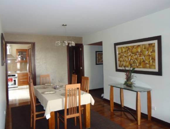 En renta/ venta  apartamento zona 14 Casa Rialto. 