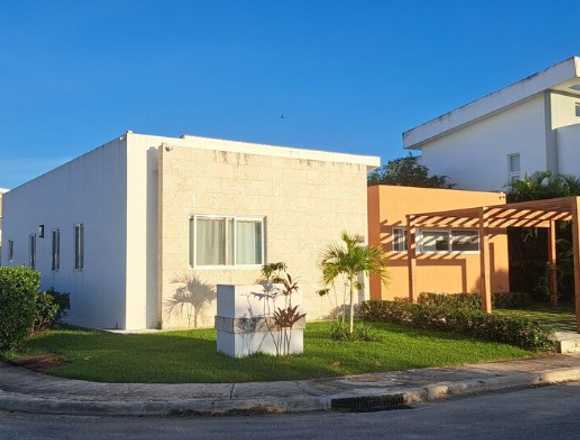 ALQUILER AMPLIA CASA 3 HABITACIONES EN VISTA CANA