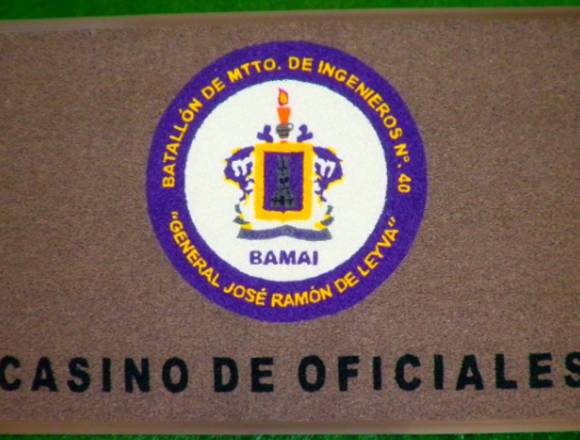 ALFOMBRAS, TAPETES, GRAMAS SINTÉTICAS, PISOS PVC  