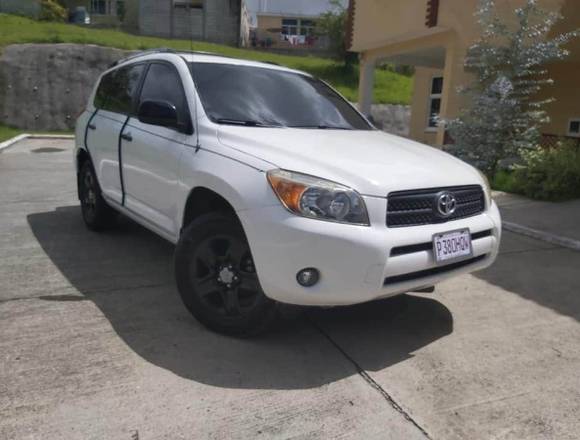 Toyota RAV 4 2008 en perfecto estado 