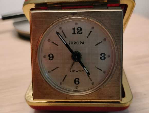 Reloj despertador antiguo