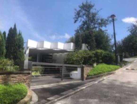 VENDO CASA EN CONDOMINIO BOSQUES DE SAN ISIDRO 