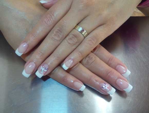 Soft gel en uñas en carolinas