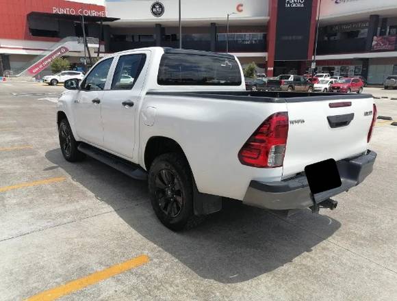 toyota hilux 2018     