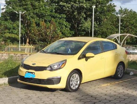 Kia Rio 2016 / Reparado con placas.