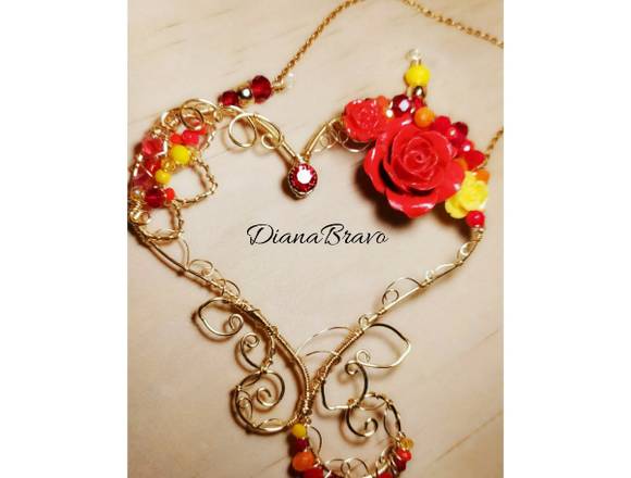 Collar Corazón de Rosas