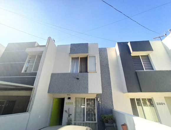  Casa en Venta en Paseos del Sol 2 recs 2 baños