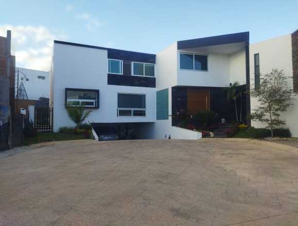 Residencia en venta fraccionamiento Provenza