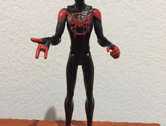 Miles Morales Spider-Man    HASBRO (original)