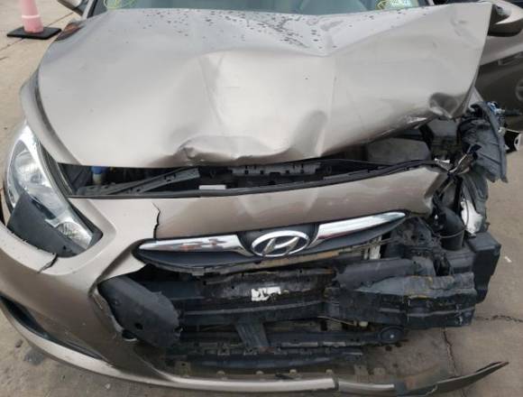 Hyundai Accent 2013 a reparar