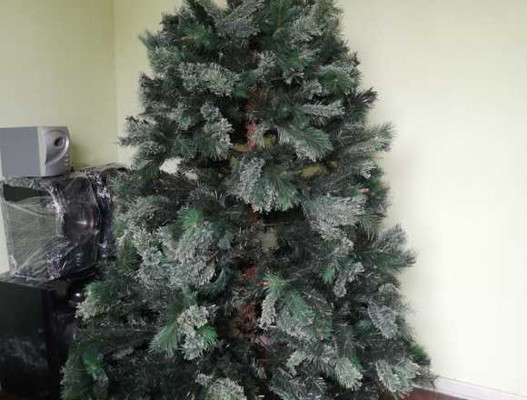 Remato Arbol de navidad 2.30 mts de alto