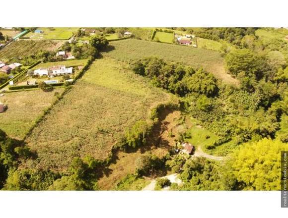 EN VENTA LOTE PLANO A 10 MINUTOS DEL AEROPUERTO DE ARMENIA, QUINDIO