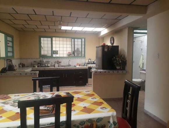 Se vende casa con negocio en calarca