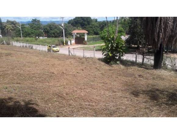 Lote campestre para la venta en Melgar con uso mixto 