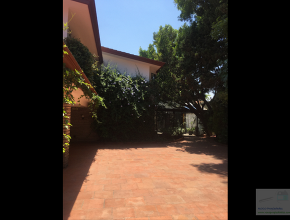 VENTA BAJA DE PRECIO  CASA LOMAS DE CHAPULTEPEC REFORMA