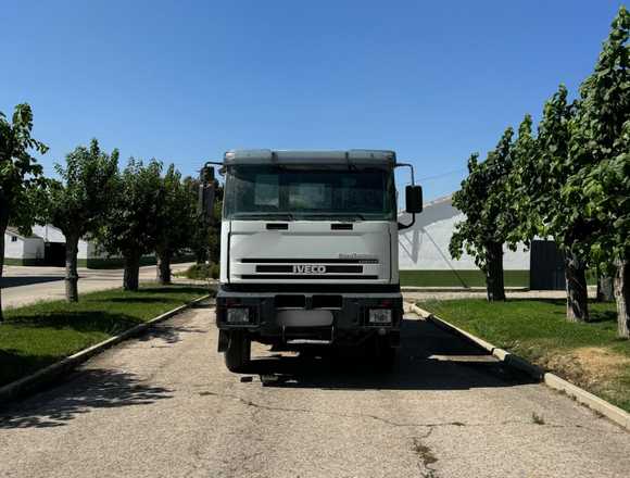 Camión IVECO Eurotrakker caja basculante