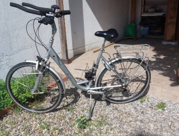 Bicicleta para la ciudad y el turismo