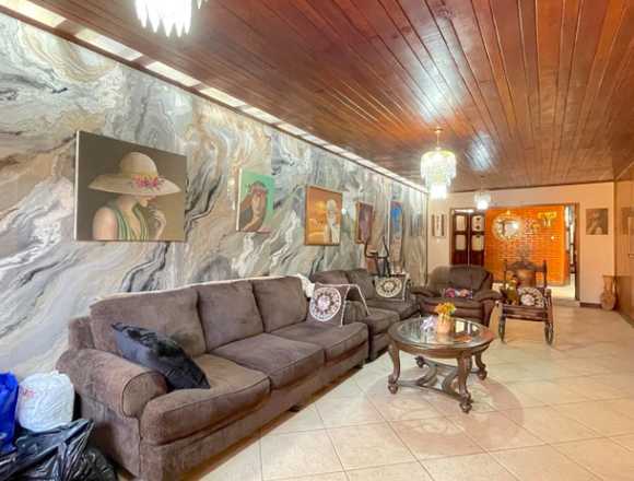 Venta de Casa en Carmen, Cartago.