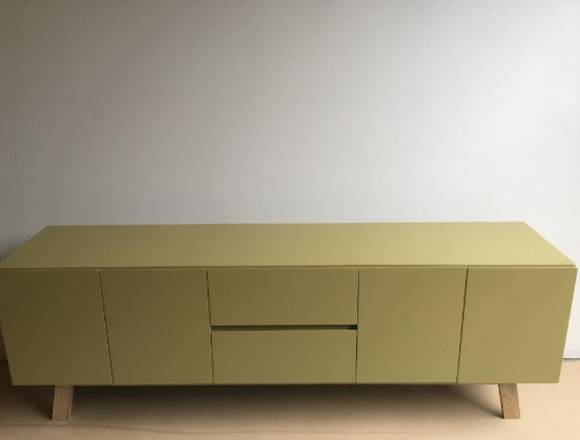 Mueble de piso verde 