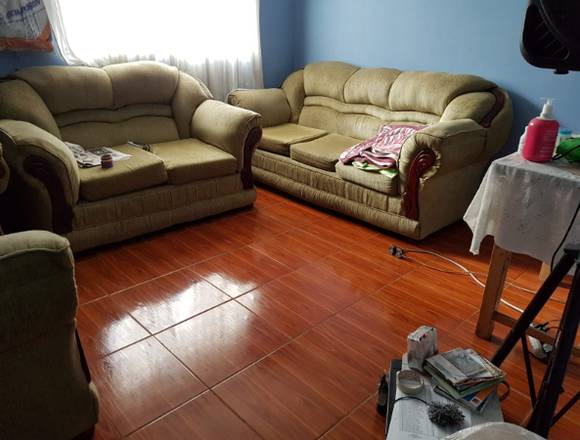 SE VENDE CASA CON TERRENO