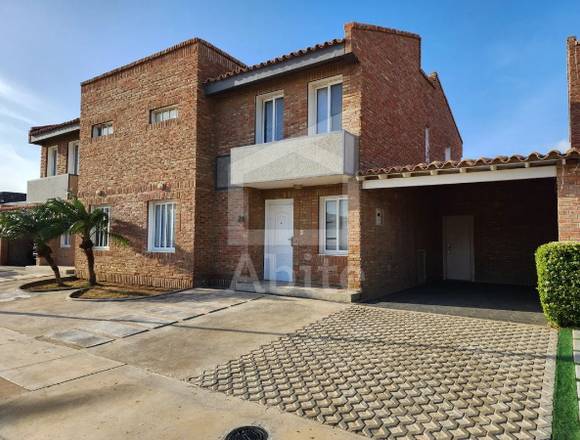 EN VENTA - CASA, PORTAL VIRTUDES