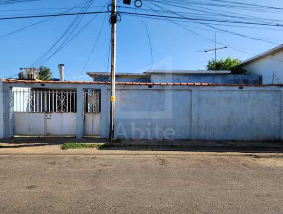  VENTA - CASA ubicada en el centro de Punto Fijo