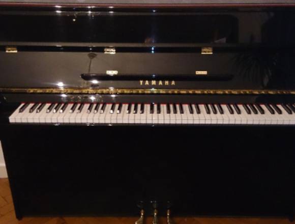 piano vertical yamaha c110a acústico lacado negro