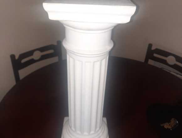 COLUMNA DORICA DE YESO ESTRIADA BLANCA