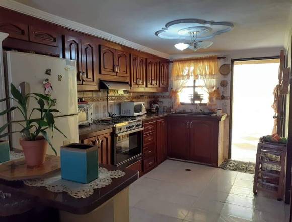 Vendo casa Urbanización Valle de Oro