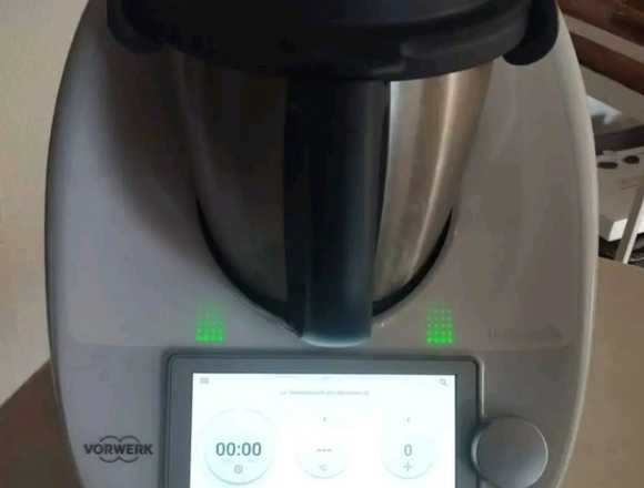 Thermomix TM6 nueve En muy buen estado con todos