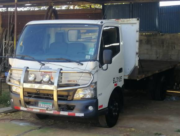 Vendo Camion Hino 300 turbo año 2018